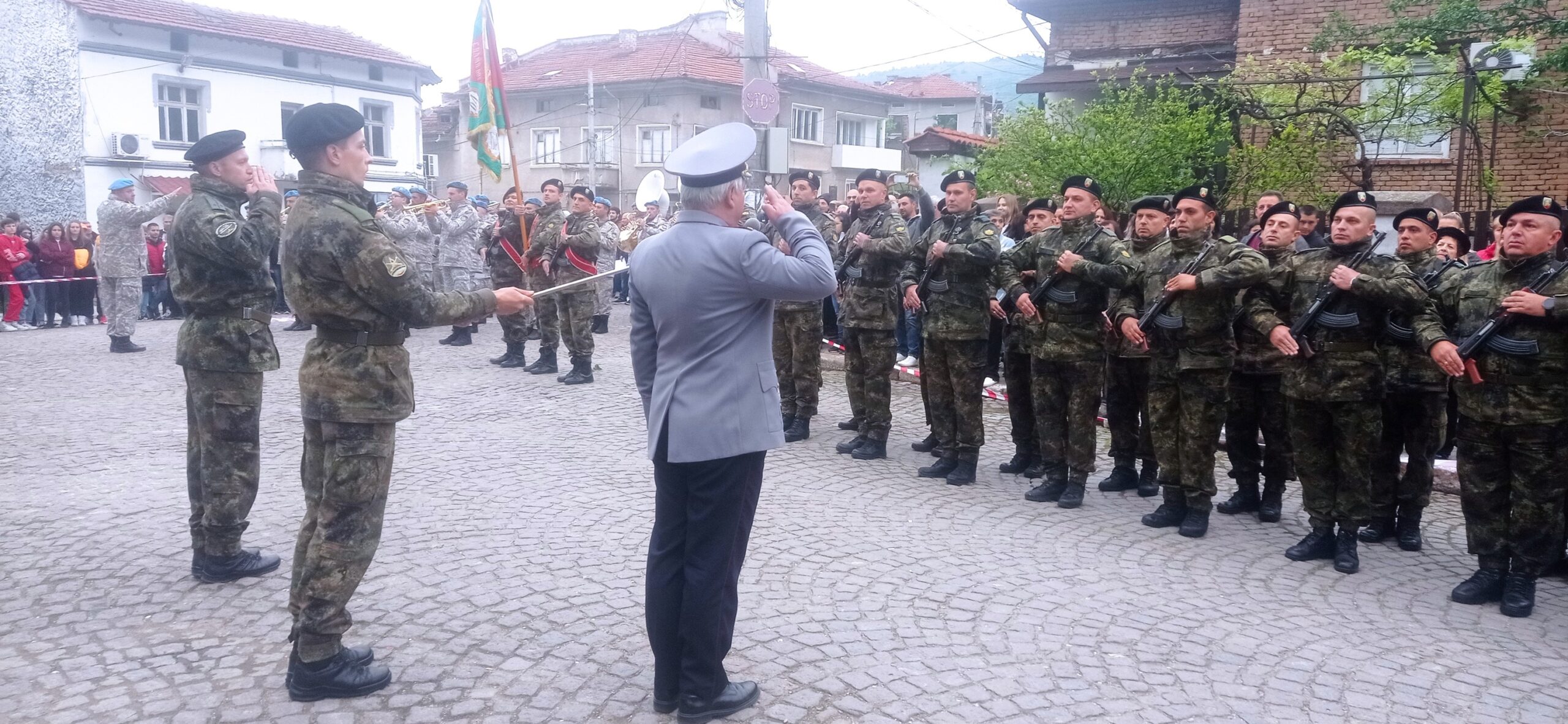 - armymedia.bg