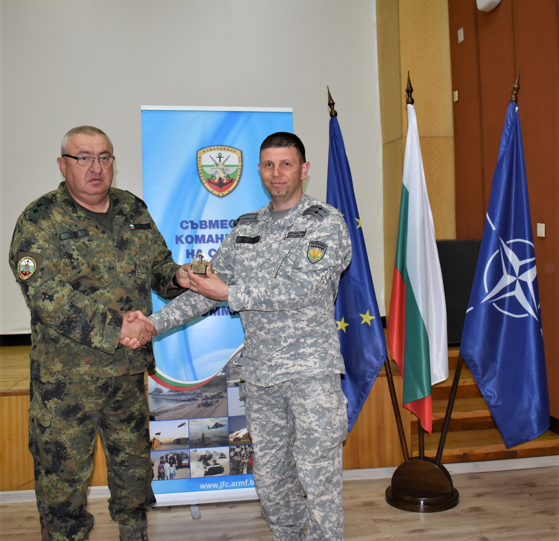 - armymedia.bg