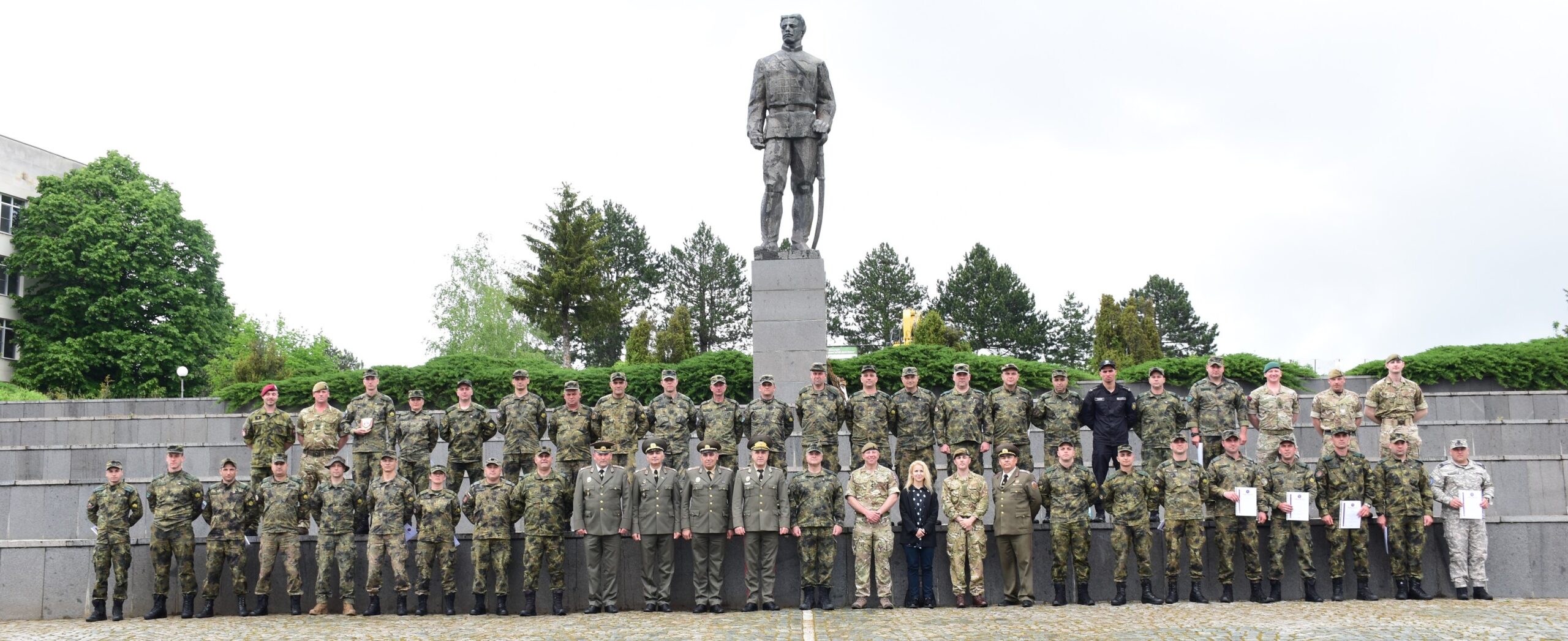 - armymedia.bg