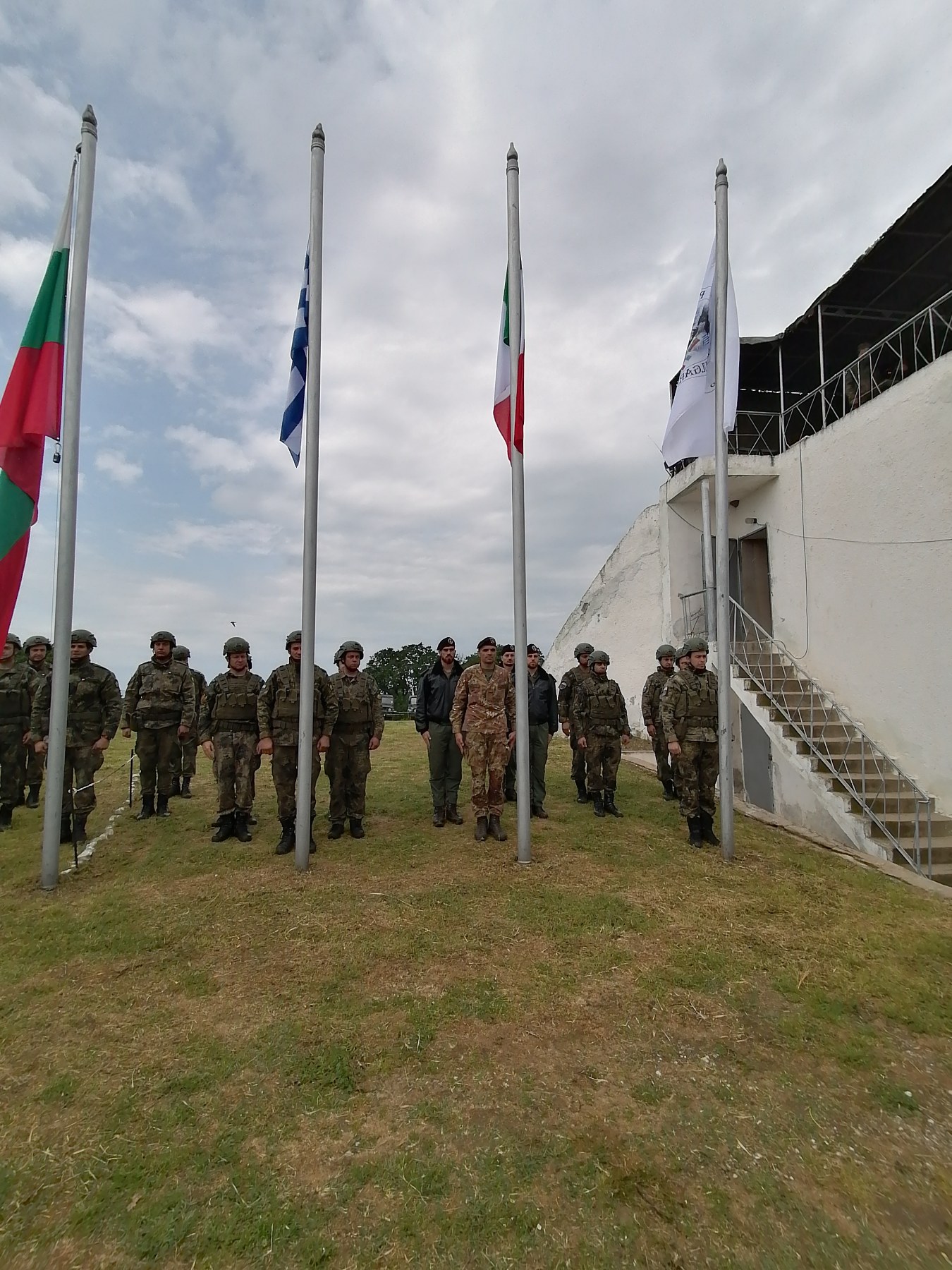 - armymedia.bg