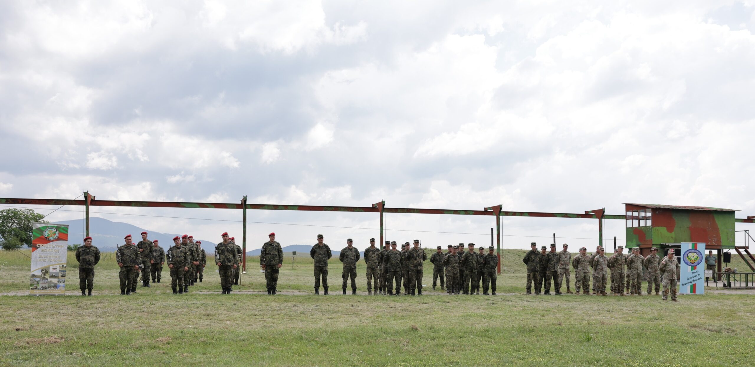 Двустранна подготовка с военнослужещи от Сухопътните войски и представители на Националната гвардия на щата Тенеси - armymedia.bg Двустранна подготовка с военнослужещи от Сухопътните войски и представители на Националната гвардия на щата Тенеси