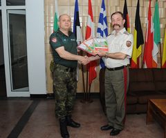 Тритомникът „В прослава на Българската армия“ е в академичната библиотека