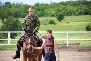 Започна обученrето на курсанти по конна езда - armymedia.bg Започна обученrето на курсанти по конна езда