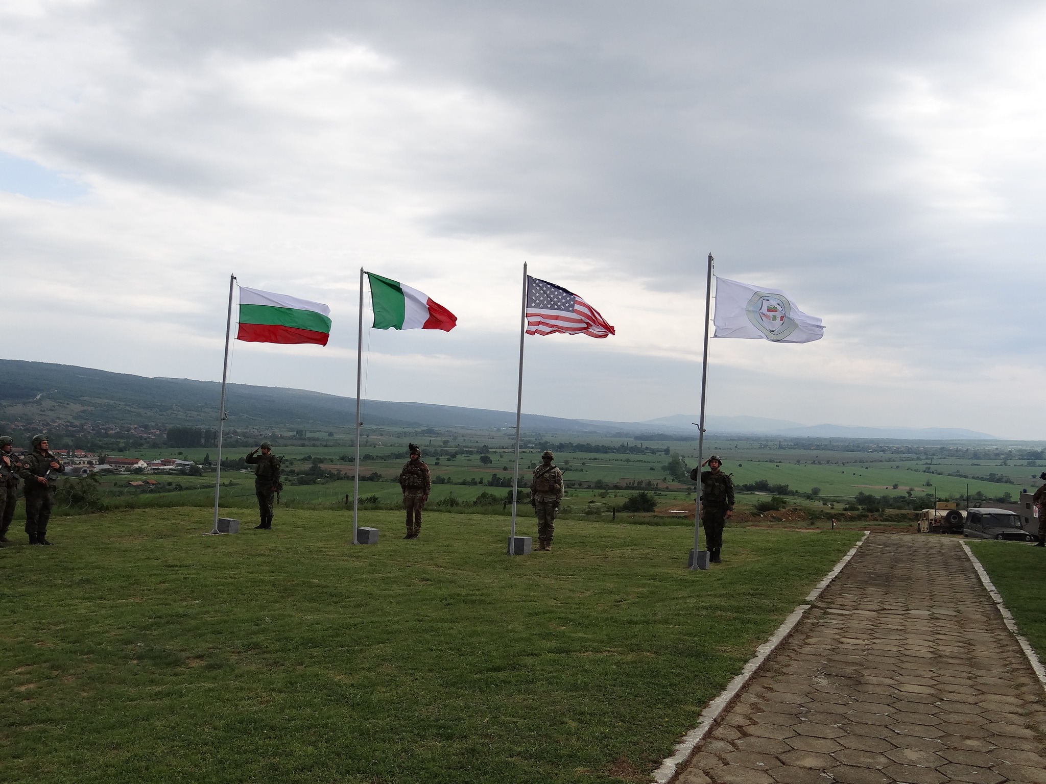 - armymedia.bg