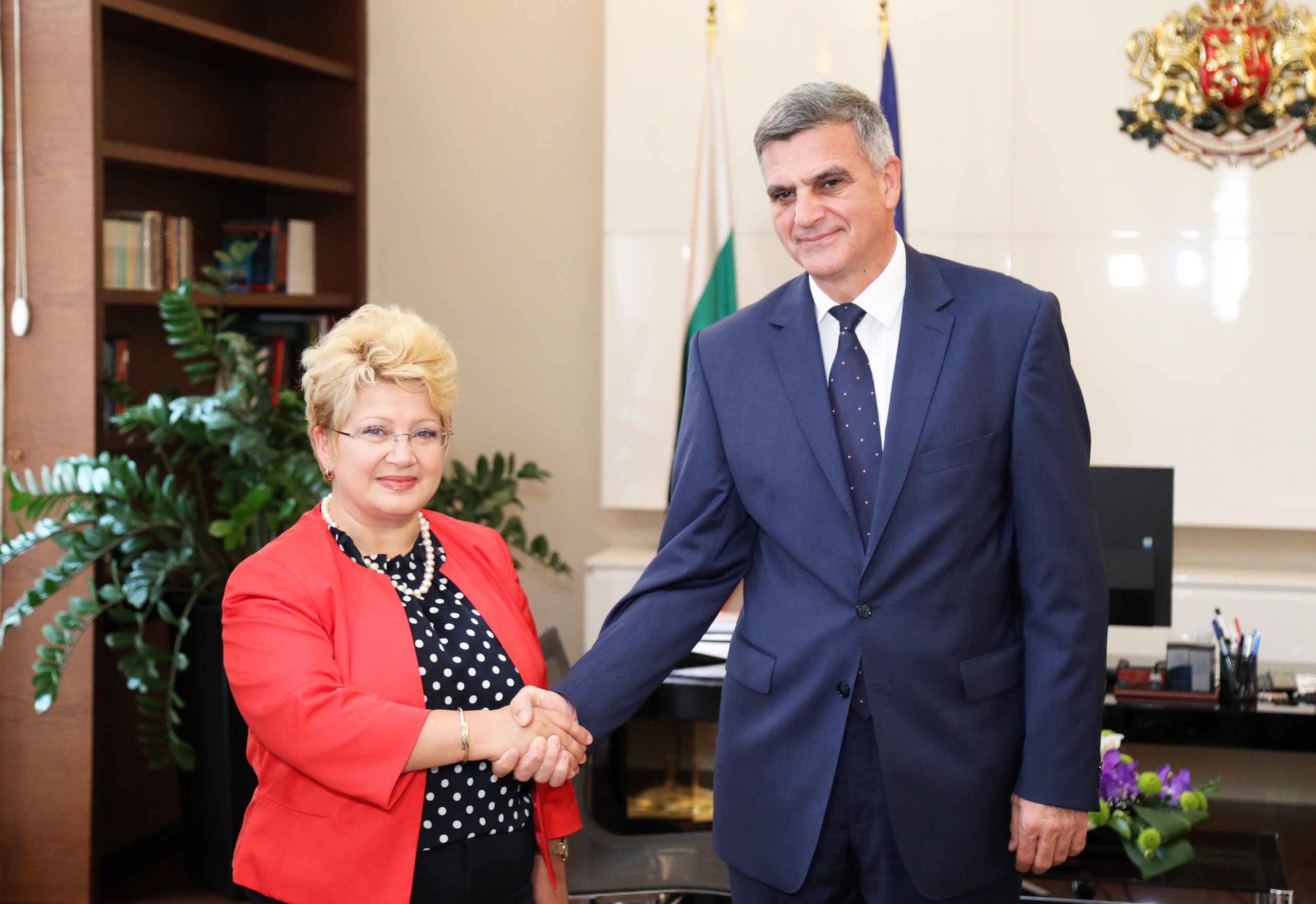 Премиерът Стефан Янев се срещна с посланика на Румъния, обсъдиха трети мост над Дунав