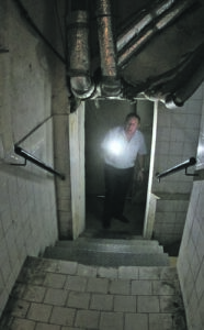 Подземията на 'Московска № 5' и днес плашат с мрачното си минало