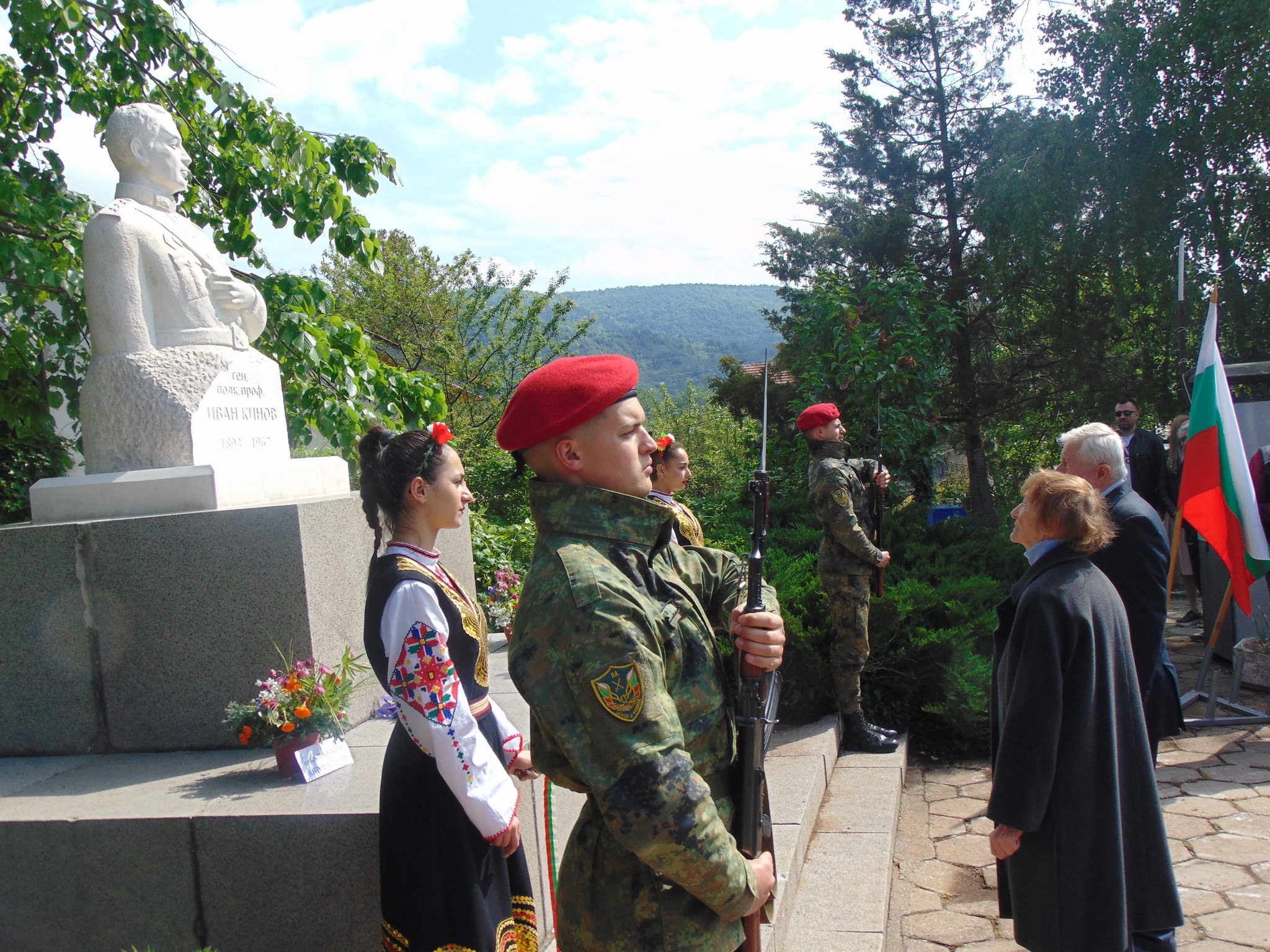 - armymedia.bg