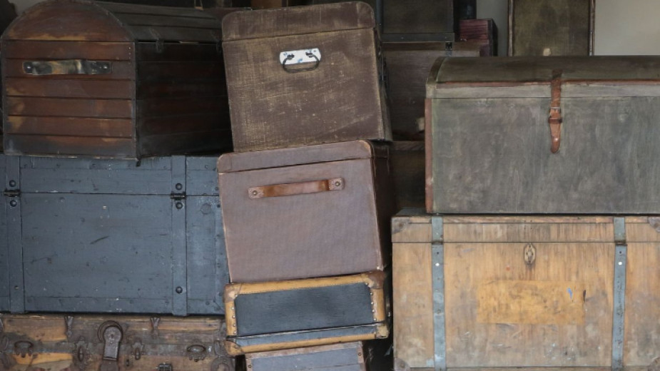 Останки на деца са открити в куфари, продадени на търг в Нова Зеландия