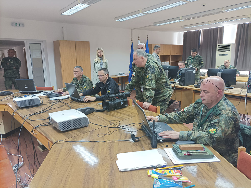 Полковник Христо Христов: Изградихме класифицирана мрежа до ниво NATO-Secret - armymedia.bg Полковник Христо Христов: Изградихме класифицирана мрежа до ниво NATO-Secret