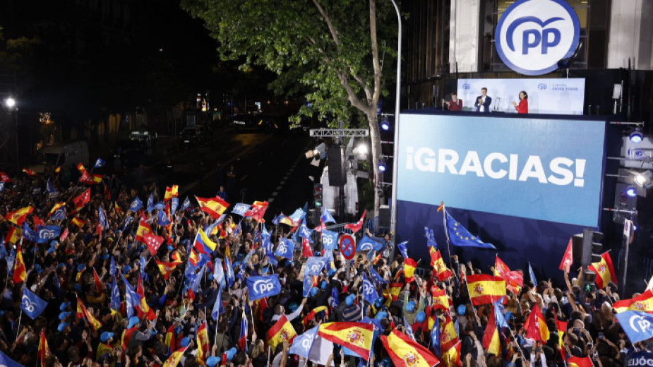 Испания направи завой надясно, стана ясно след местните избори в страната
