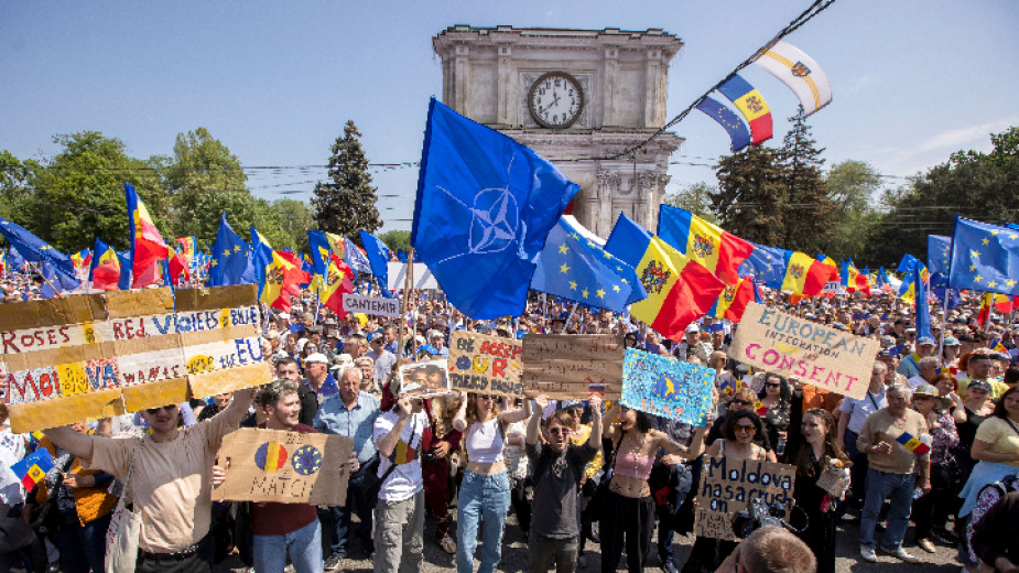 75 хиляди души излязоха на демонстрация в Кишинев, настояха за присъединяване на Молдова към Европейския съюз