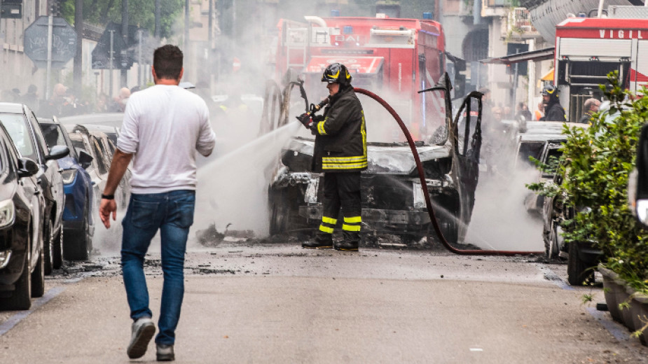Експлозия в центъра на Милано, ранени са четирима души