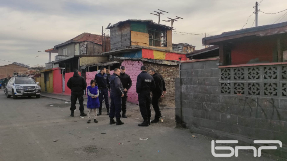 27 души са задържани при полицейска операция в Бургас