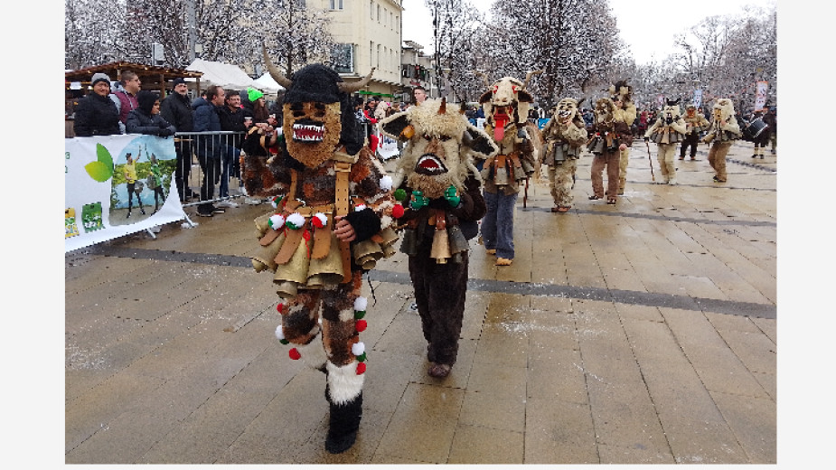 В Перник започва Международният фестивал на маскарадните игри „Сурва“