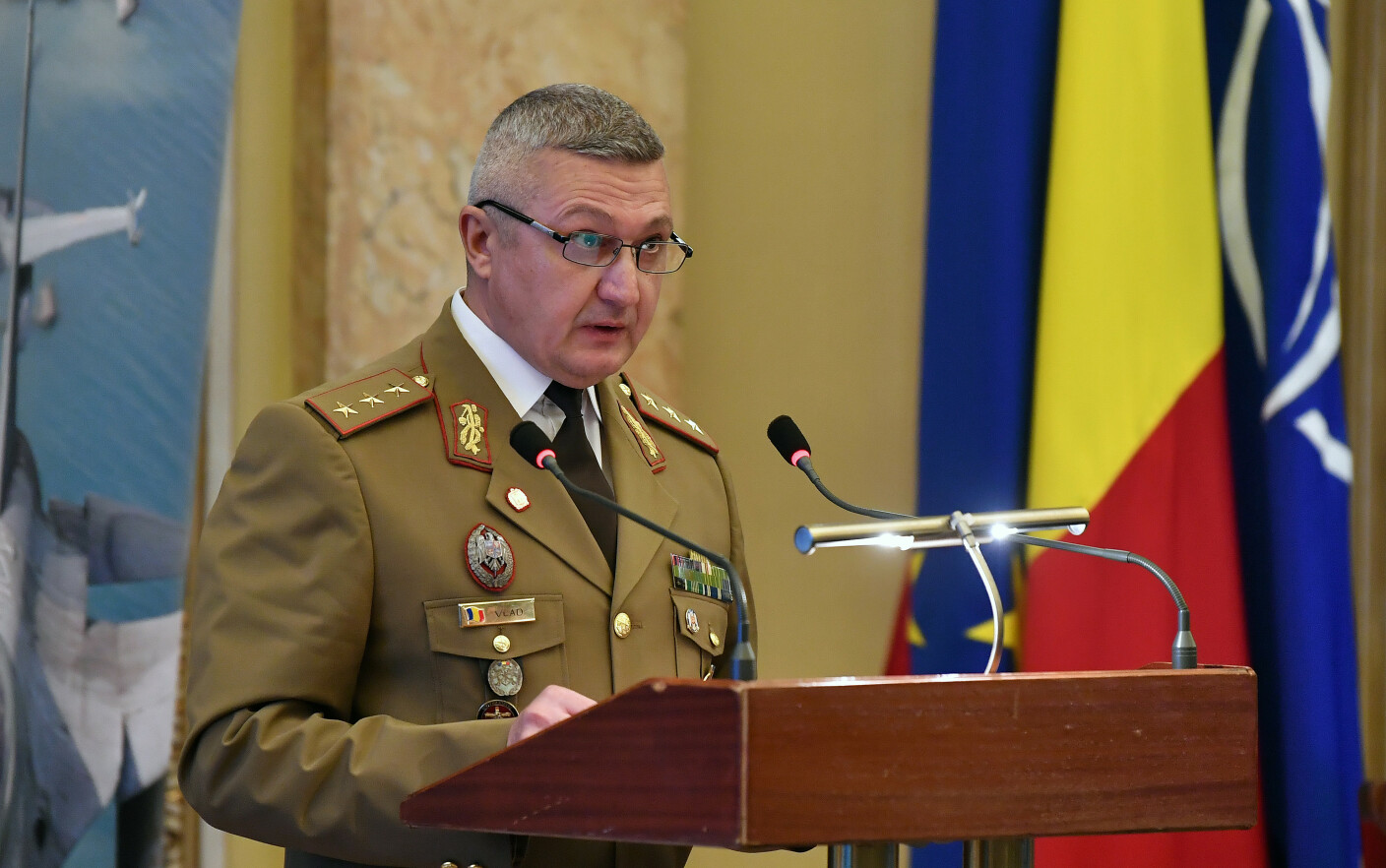 Румъния ще въвежда срочна доброволна военна служба