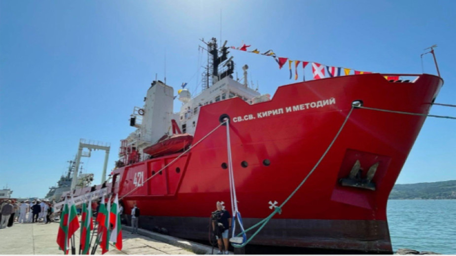 Корабът „Св. св. Кирил и Методий“ тръгва към Антарктида на Стефановден