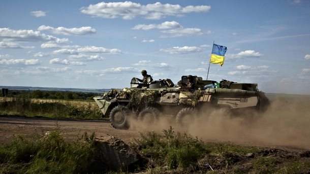 Славянск в Източна Украйна е подложен на масиран руски обстрел, съобщи кметът Вадим Лях