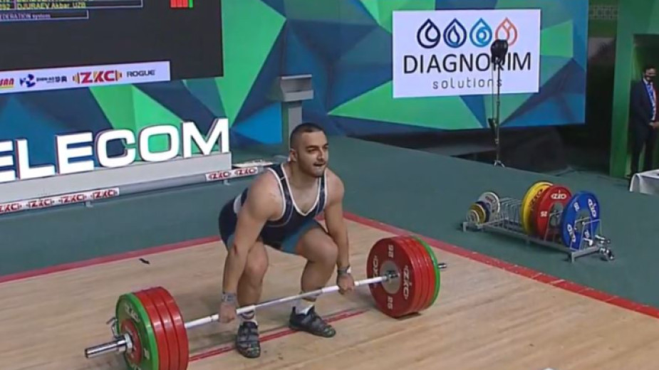 Българин със сребро на световното първенство по вдигане на тежести при младежите