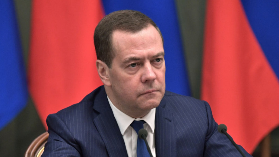 Дмитрий Медведев предупреди, че ако Украйна атакува пускови установки на руска територия, Москва може да отговори с ядрено оръжие