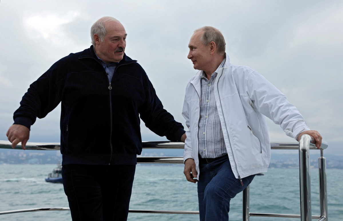 Как карикатурният диктатор Лукашенко стана международен злодей