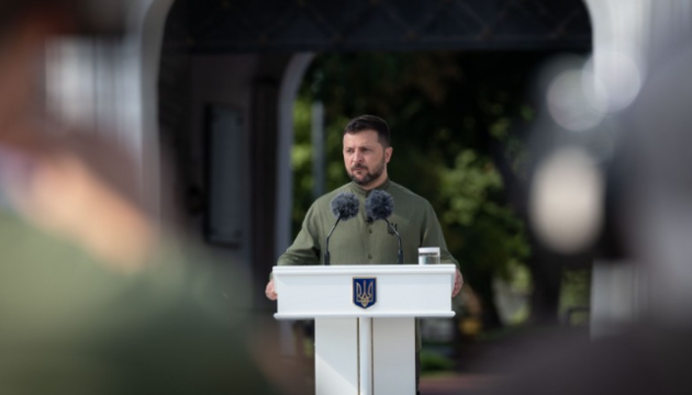 Зеленски и Залужни честитиха на украинците Деня на независимостта - armymedia.bg Зеленски и Залужни честитиха на украинците Деня на независимостта