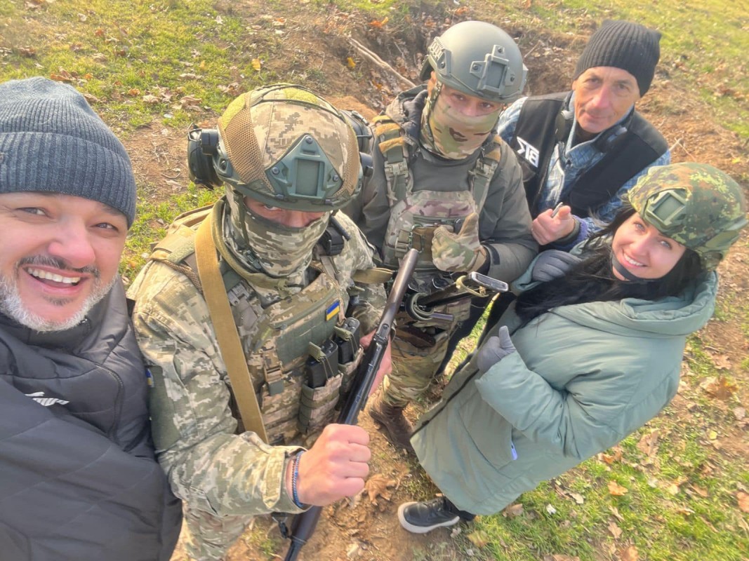 Олександър Барон и Тетяна Станева по време на снимките за документалния им филм - armymedia.bg Олександър Барон и Тетяна Станева по време на снимките за документалния им филм
