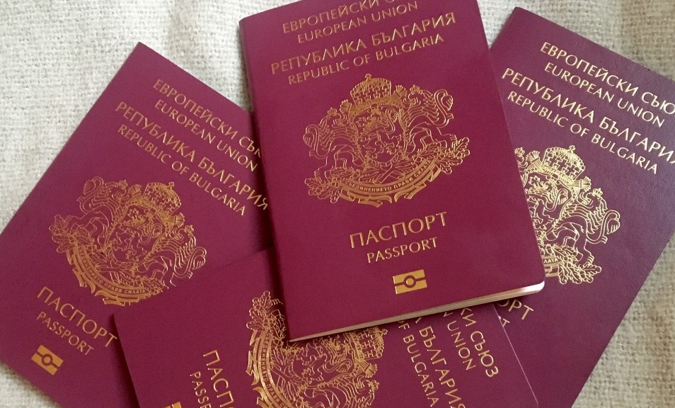 ЕК обещава да продължи работата със САЩ за отпадането на визите за граждани на България, Румъния и Кипър