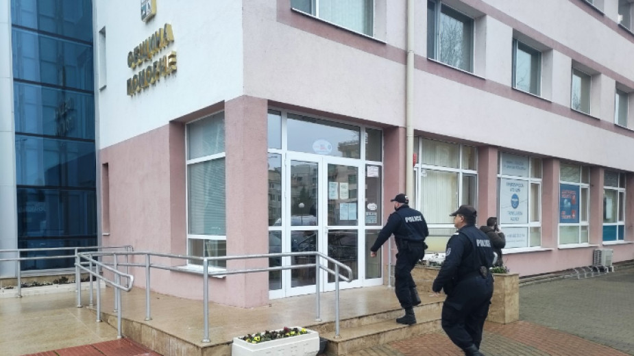 Полицията проверява община Поморие за европроект