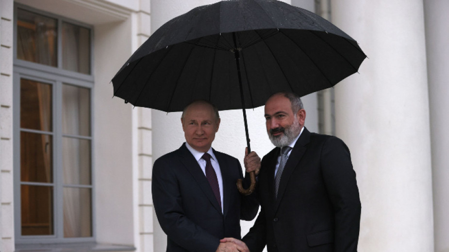 Пашинян: Армения не може вече да разчита на Русия за военните й нужди