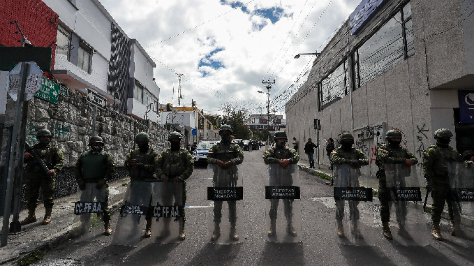 В разгара на граждански конфликт взривяват затвори и мостове в Еквадор