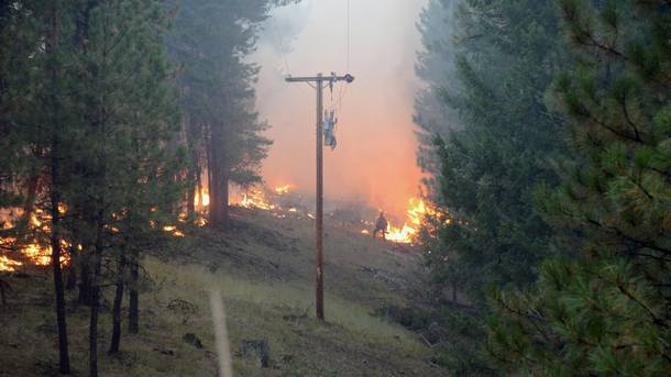 Огнен ад погълна 65 къщи в Орегон