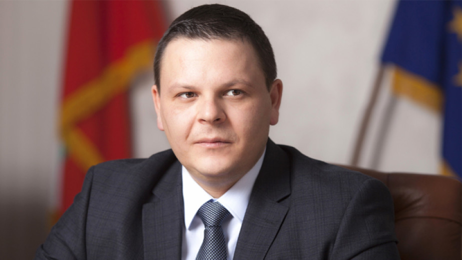 Очаква се електронната платформа за сравняване цените на основните хранителни продукти да бъде готова следващата седмица, съобщи министър Христо Алексиев