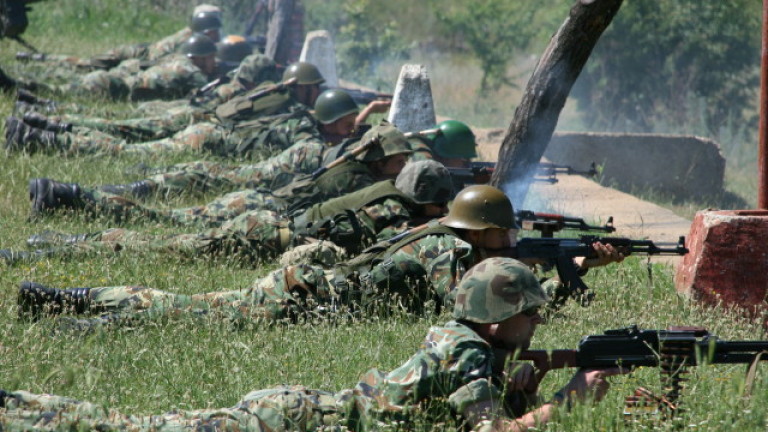 Обявен е конкурс за заемане на 185 войнишки длъжности във военните формирования на Сухопътните войски