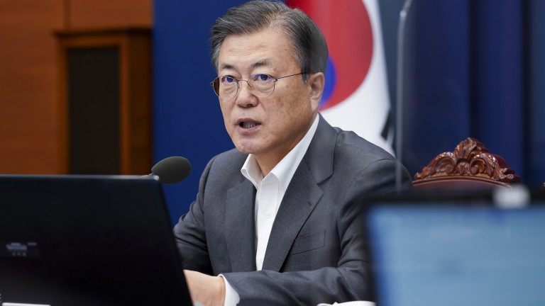 Президентът на Южна Корея призова за мир със Севера в прощалната си реч