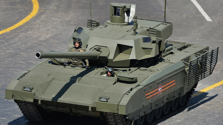 Британското разузнаване: Русия прехвърля на фронта танкове „Армата“ с пропагандна цел
