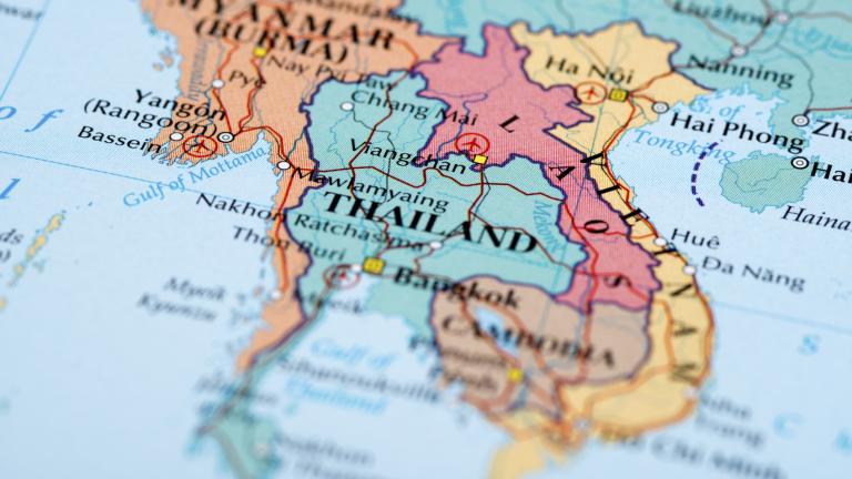 Координирани бомбени атаки и палежи в Южен Тайланд