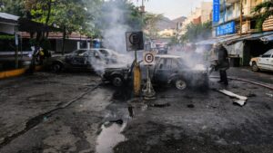 Eleven people killed and six vehicles burned in southern Mexico