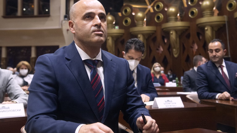 Димитър Ковачевски в парламента в Скопие: Няма да отстъпим за идентичността си