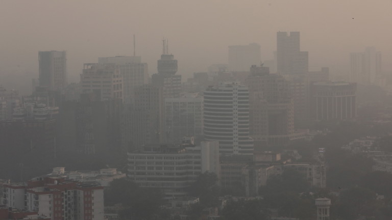 В битката с мръсния въздух властите в Ню Делхи спират повечето централи на въглища