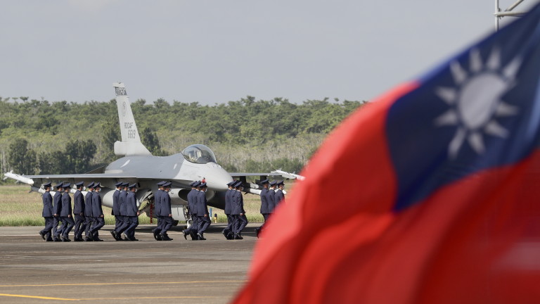 Тайван откри 33 китайски военни самолета около острова