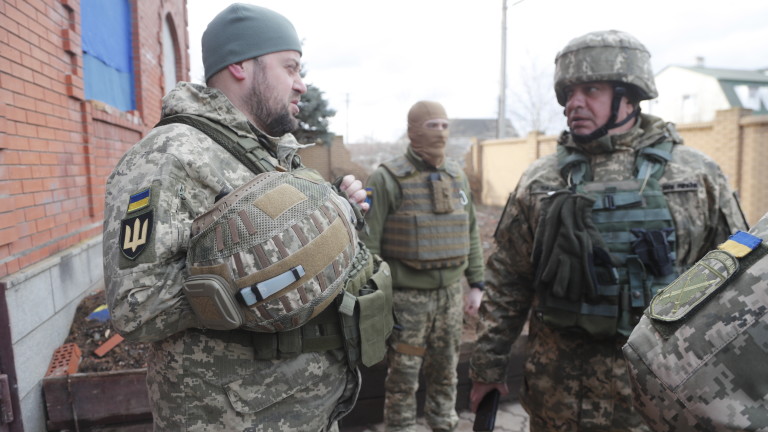 Украинската армия си върна контрола върху стратегическа магистрала, свързваща Харков и Чернигов, съобщават журналисти от Франс прес