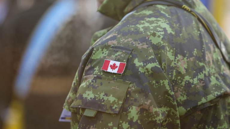 Канада изпраща 40 бойни инженери да обучават украински военни в Полша