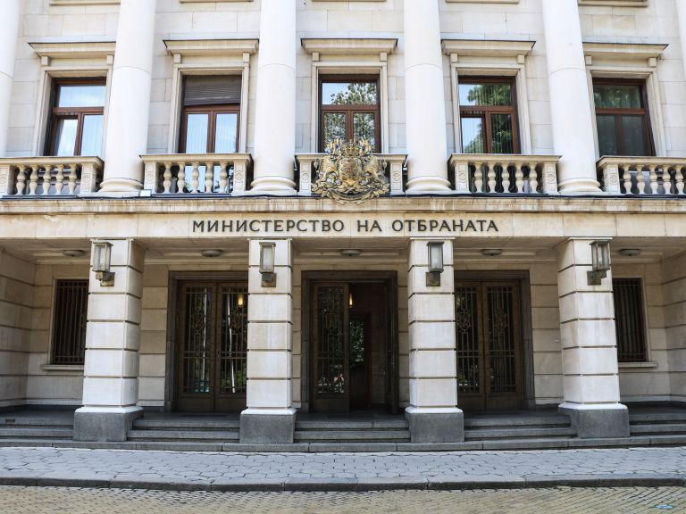 Българските офицери не заслужават да се обругава сградата на Министерството на отбраната, заявяват военно-патриотични организации в своя декларация