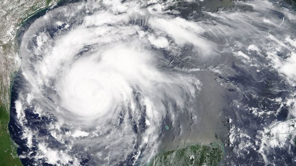 Най-малко 11 души загинаха в Мексико след първия ураган за сезона
