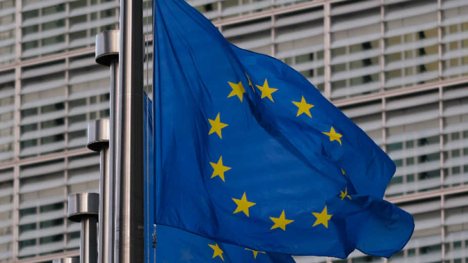 Съветът на ЕС удължи санкциите за разпространение и употреба на химическо оръжие с една година