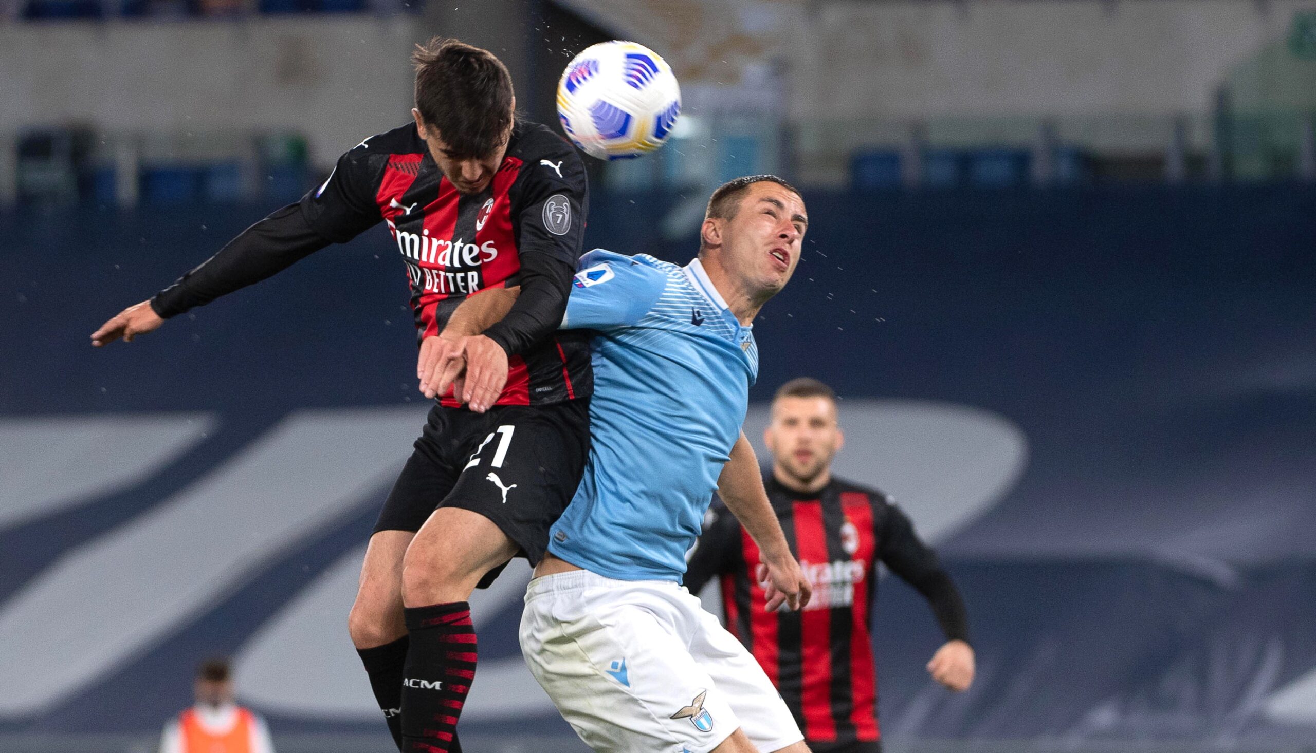 Лацио победи Милан с 3:0 и се върна в битката за топ 4