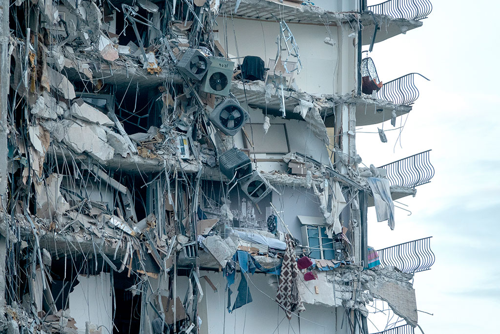 Тежък инцидент в САЩ – частично се срути 12 етажна жилищна сграда в Маями