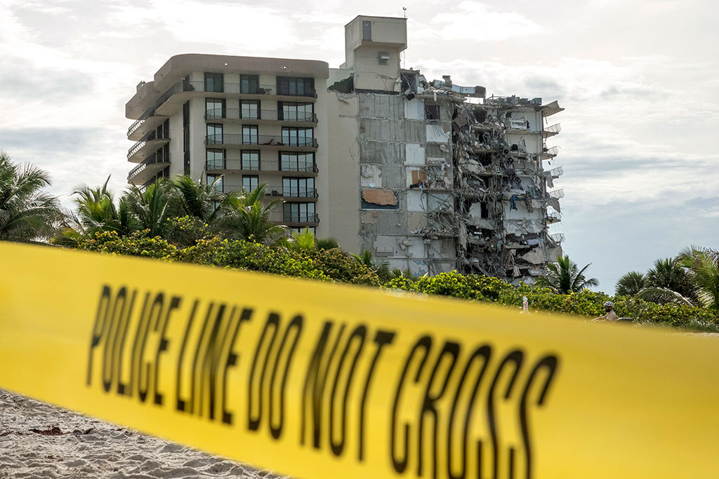 Трагедията в Маями – властите издирват 99 души от срутилата се жилищна сграда