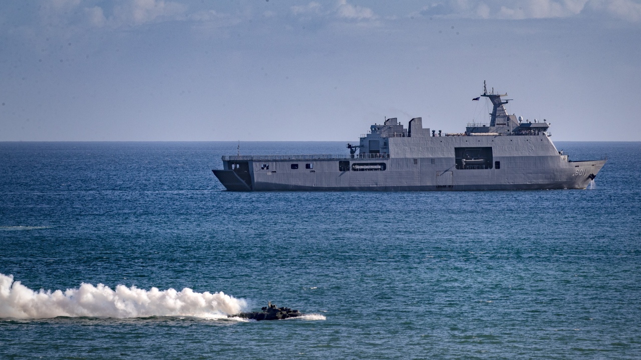 Въоръжените сили на Китай са провели военни учения в акваторията около остров Тайван