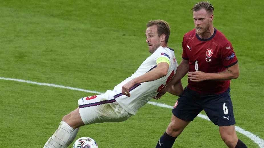 Англия спечели първото място в група „D“ на Евро 2020 след победа с 1:0 срещу Чехия